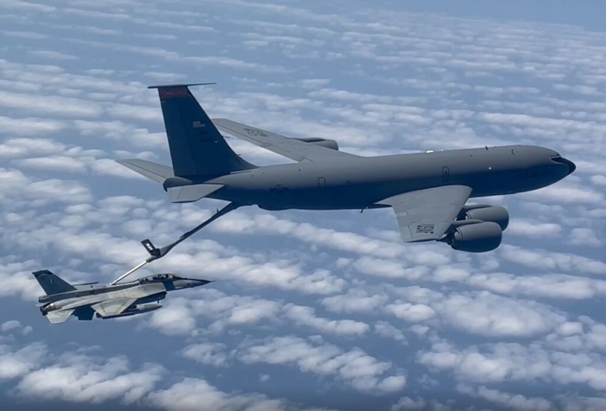 Επίσημο αίτημα της Πολεμικής Αεροπορίας προς τις ΗΠΑ για μεταχειρισμένα ιπτάμενα τάνκερ KC-135R