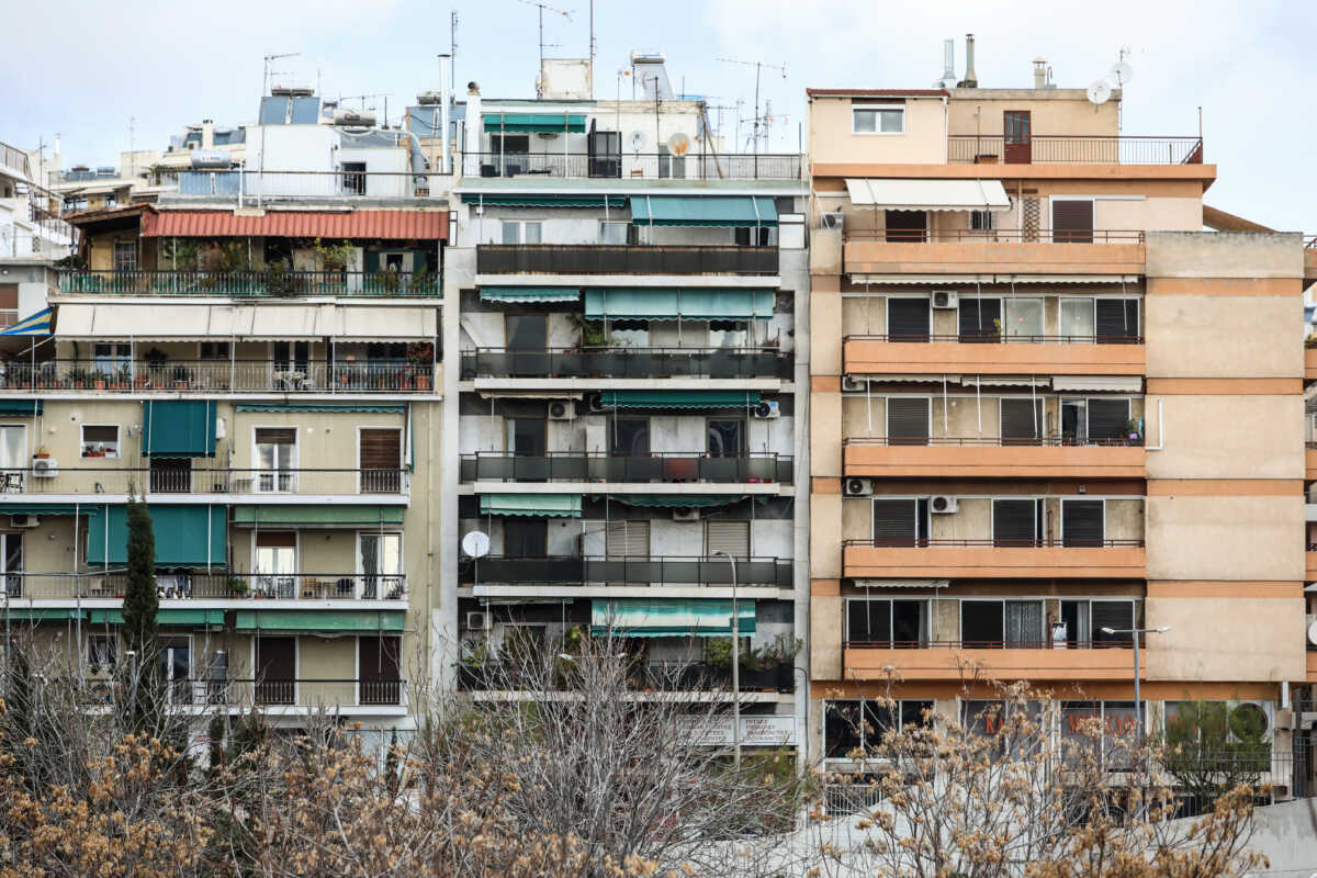 ΑΑΔΕ: Ποιες μεταβιβάσεις ακινήτων μπαίνουν στο στόχαστρο της εφορίας