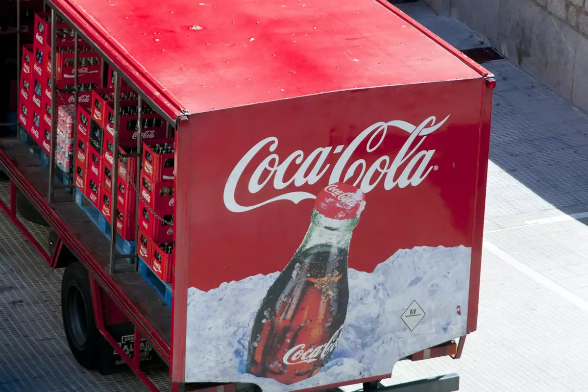 Coca-Cola HBC: Κατά 7,5% αυξήθηκαν τα λειτουργικά κέρδη το α’ εξάμηνο 2024