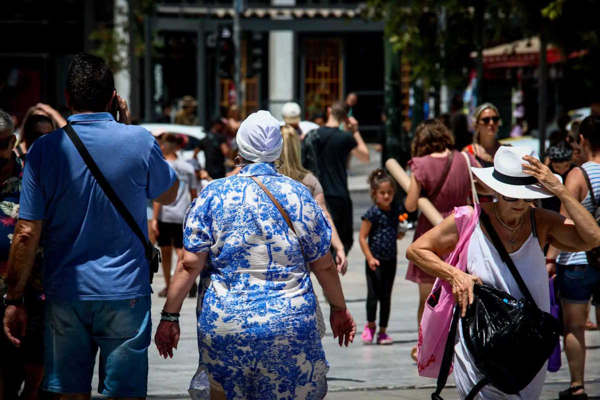 ΕΟΔΥ: 38 θάνατοι από κορονοϊό, 21 διασωληνωμένοι, αύξηση εισαγωγών – Αναλυτικά τα νέα επιδημιολογικά στοιχεία