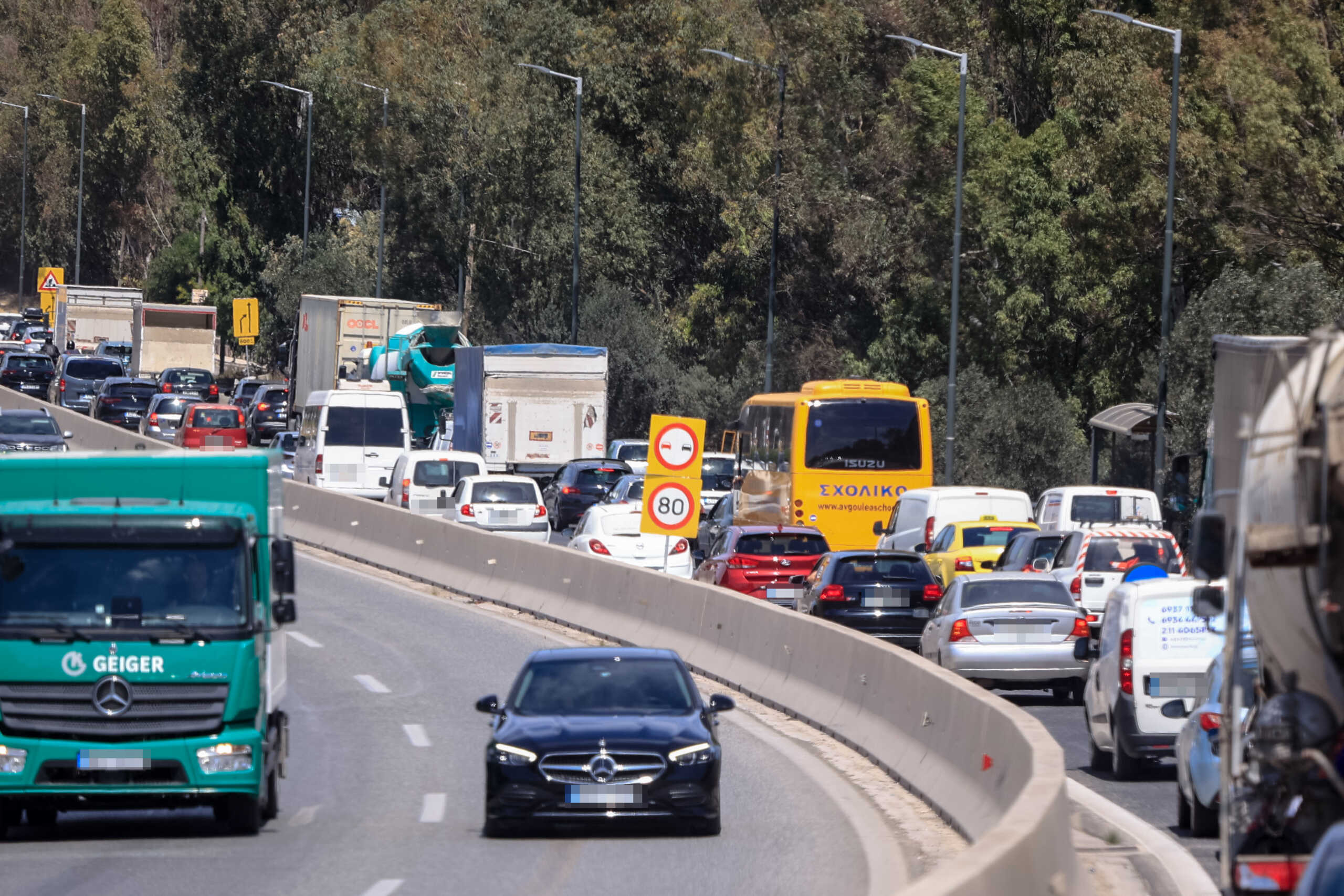 Τροχαίο ατύχημα στην Εθνική οδό με 6 τραυματίες – Κίνηση λόγω της καραμπόλας