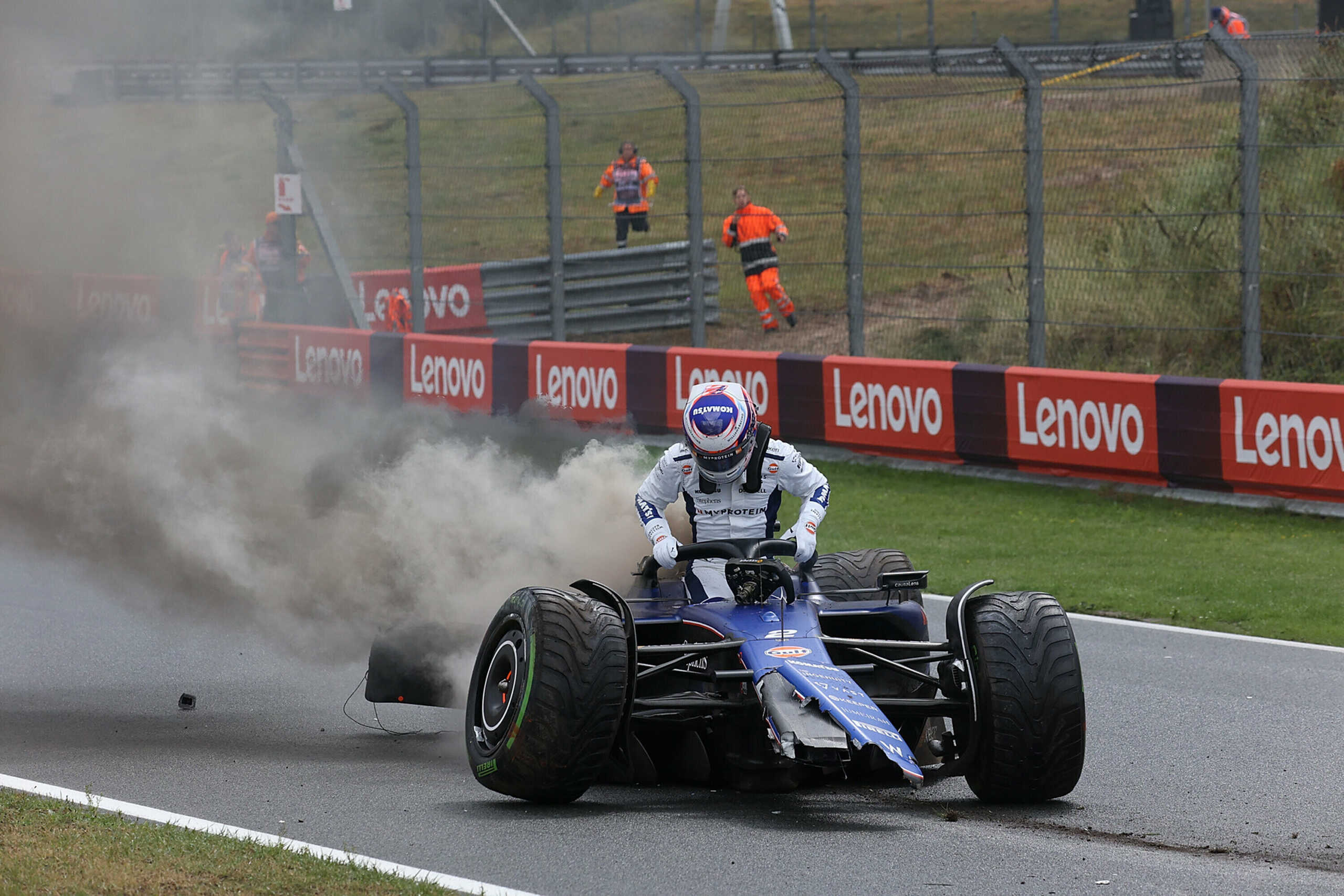 Formula 1: Τρομακτικό ατύχημα στην Ολλανδία με το μονοθέσιο του Σάρτζεντ να παίρνει φωτιά