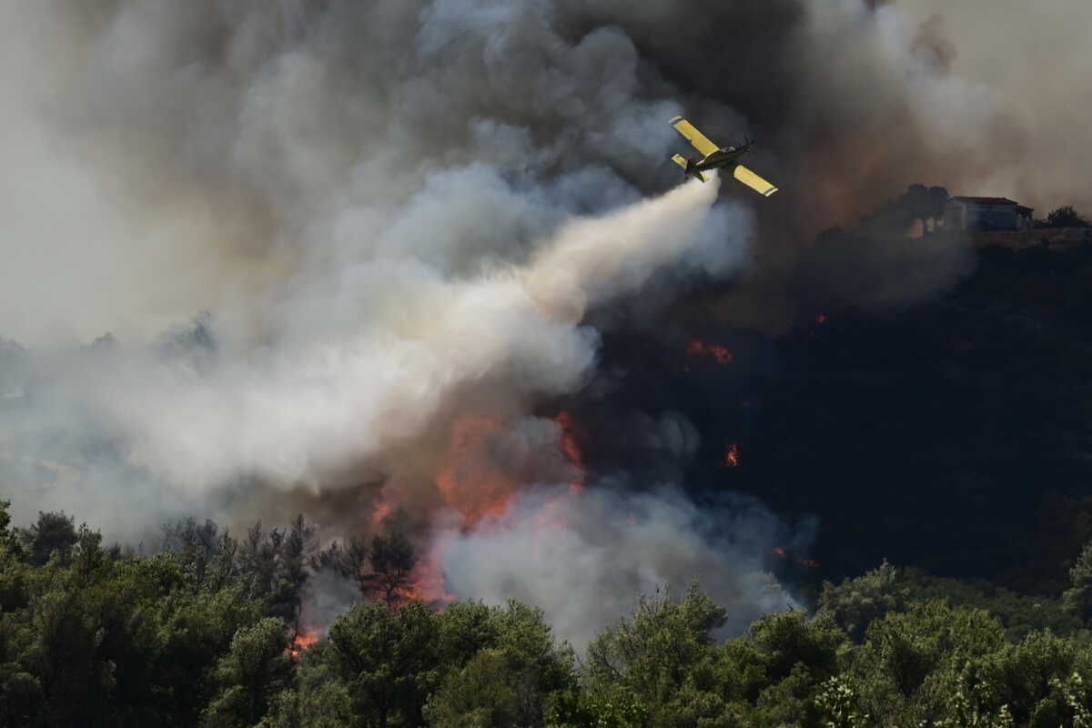 Φωτιά στην Καλαμπάκα σε δασική έκταση στην περιοχή Παναγιά, ήχησε το 112