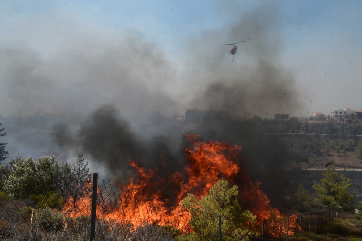 Φωτιά στην Άνω Γλυφάδα: Δυο συλλήψεις για εμπρησμό