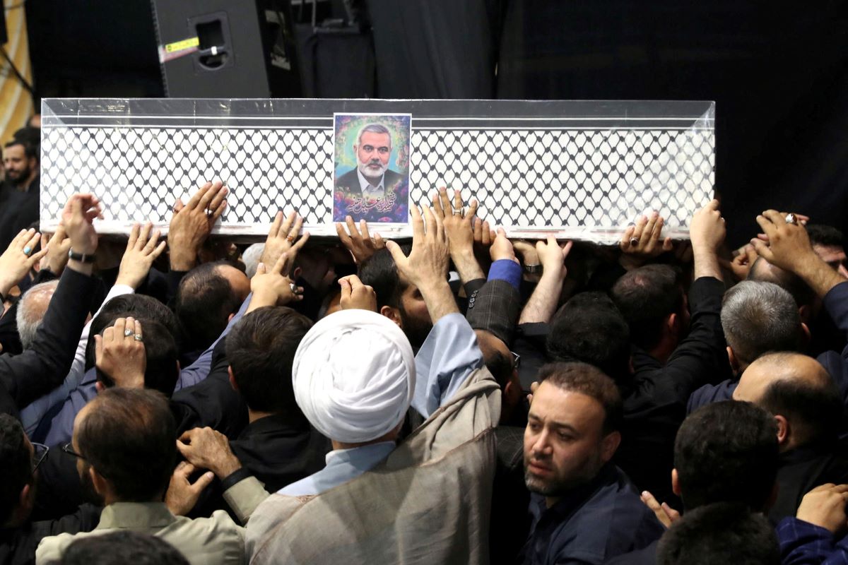 Ισμαήλ Χανίγια: Στο Κατάρ σήμερα η ταφή του – «Ημέρα οργής» από τη Χαμάς, αντίποινα εναντίον του Ισραήλ ετοιμάζει το Ιράν