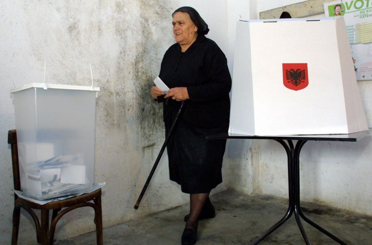 Εκλογές στη Χειμάρρα: Ο Βαγγέλης Τάβος ο νέος Δήμαρχος – Συγκέντρωσε ποσοστό 58,83% με 4.858 ψήφους