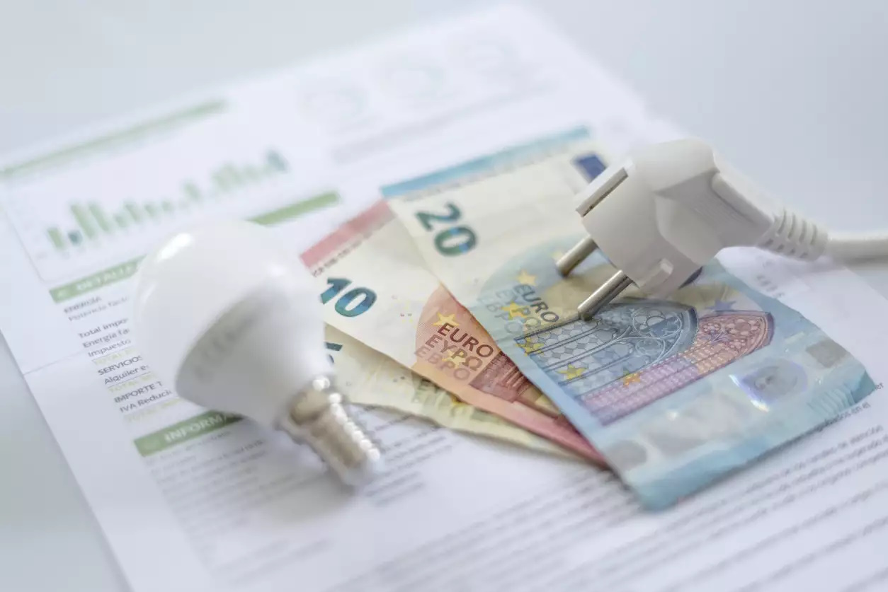 Ανεβαίνει εκ νέου η τιμή χονδρικής του ηλεκτρικού ρεύματος – Ακριβότερη στην Ελλάδα σήμερα
