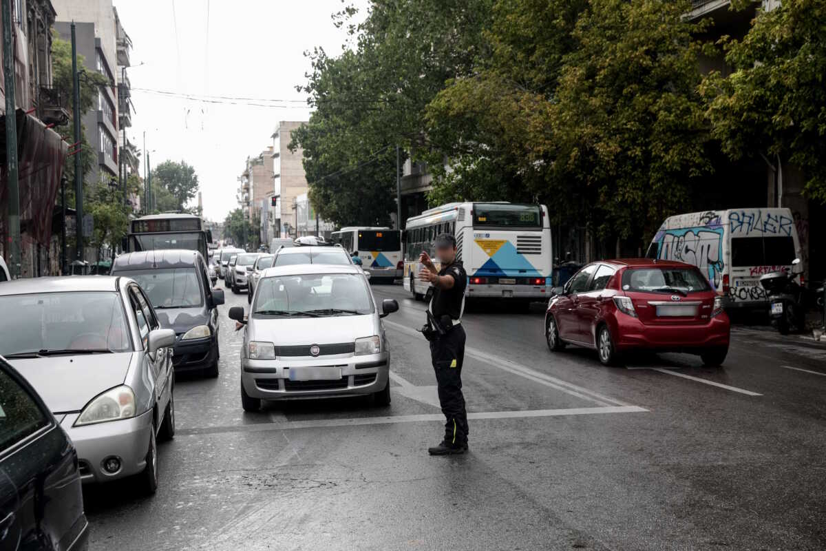 Κίνηση στους δρόμους: Καθυστερήσεις στην Πειραιώς λόγω τροχαίου στο Μοσχάτο