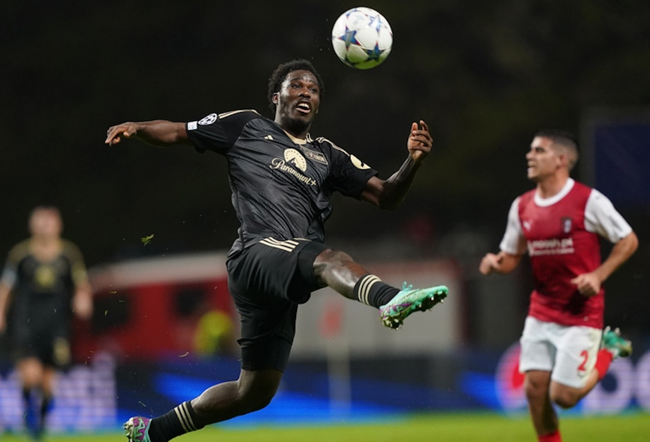 epa11002517 Union Berlin's David Datro Fofana in action during the UEFA Champions League group C soccer match between Sporting Braga and Union Berlin at Braga Municipal stadium, in Braga, Portugal, 29 November 2023.  EPA