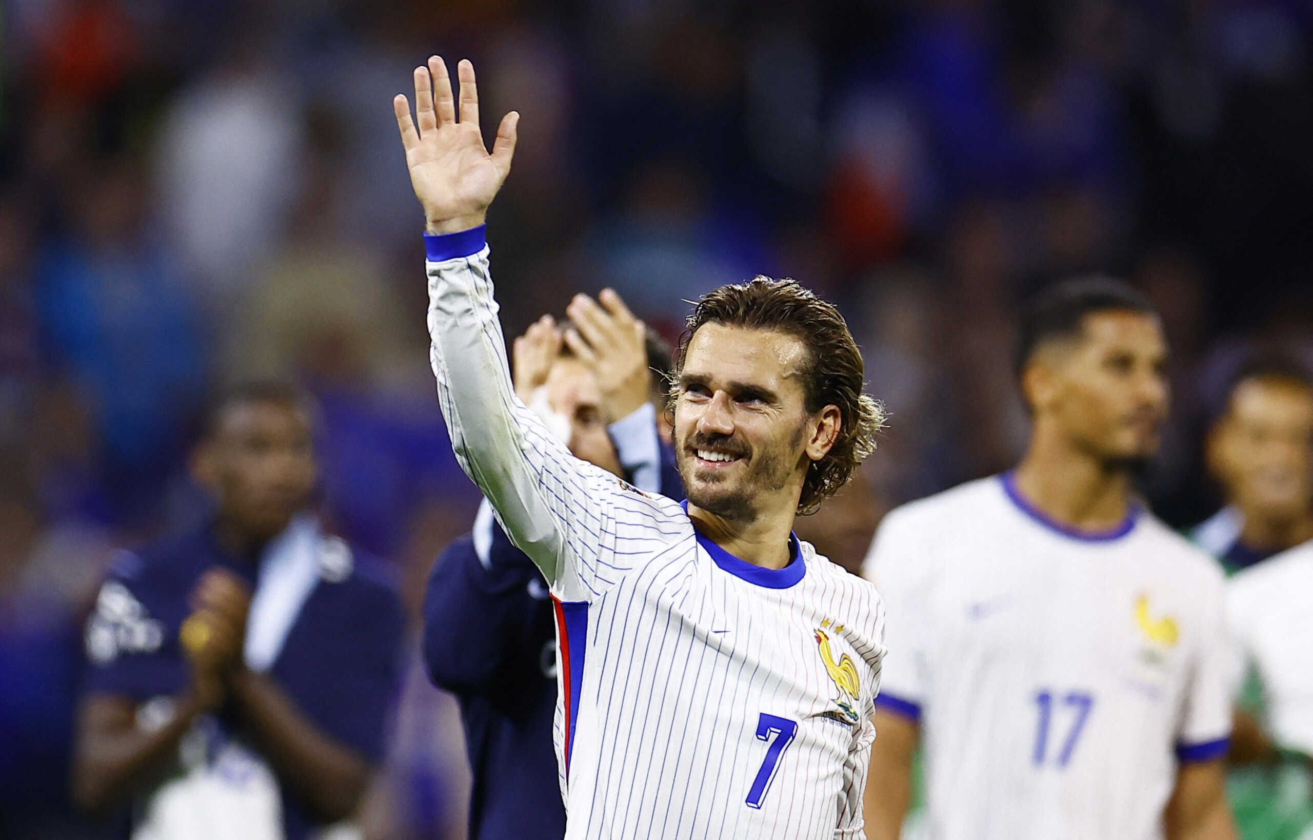 Soccer Football - Nations League - League A - Group 2 - France v Belgium - Groupama Stadium, Lyon, France - September 9, 2024 France's Antoine Griezmann waves at fans after the match REUTERS