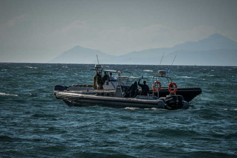 Χωρίς τις αισθήσεις του εντοπίστηκε 16χρονος που είχε πάει για μπάνιο στον Άλιμο και είχε εξαφανιστεί