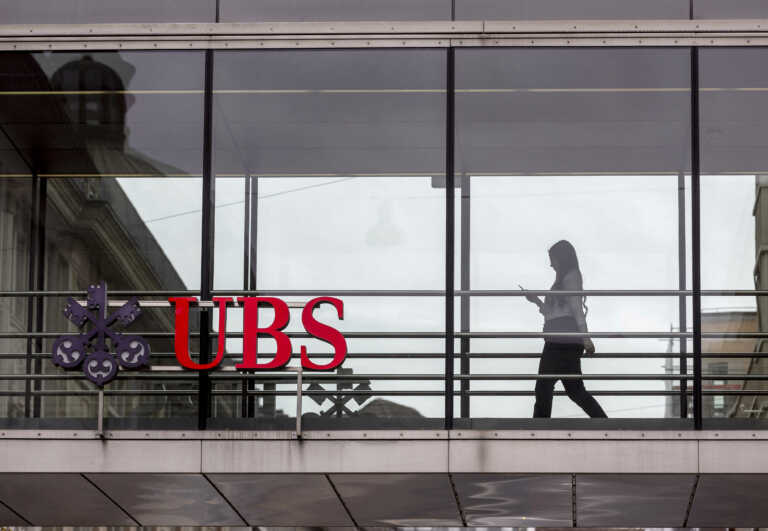 UBS: Βλέπει άνοδο έως και 56% στις ελληνικές τράπεζες