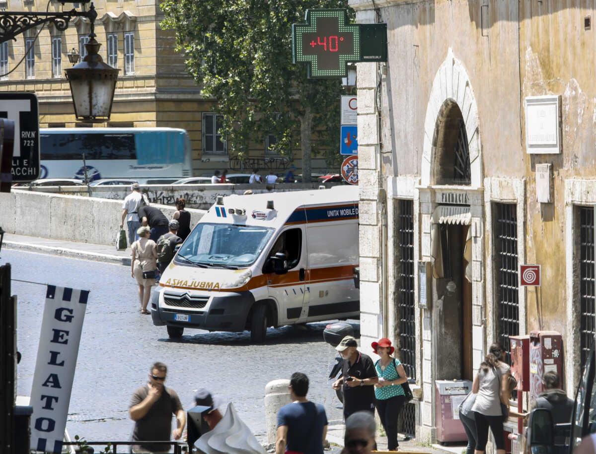 Νάπολη: Νεκρά δύο αδέρφια 4 και 6 ετών μετά από κατάρρευση κτιρίου – Δύο άτομα παραμένουν εγκλωβισμένα