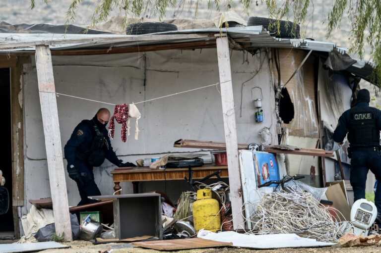 Επίθεση με ξύλα και πέτρες εναντίον αστυνομικών σε καταυλισμό Ρομά στη Νέα Ζωή Ασπροπύργου - 4 τραυματίες, 2 συλλήψεις