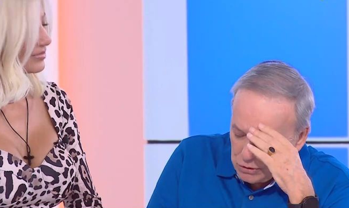 Ανδρέας Μικρούτσικος: Τα on air δάκρυα για τον αδερφό του, Θάνο Μικρούτσικο – «Δεν μπόρεσα να πάω χωρίς αυτόν»