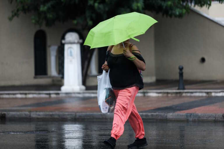 Βροχερός ο καιρός σε πολλές περιοχές – Ισχυρές καταιγίδες σε Ανατολική Θεσσαλία, Σποράδες και Βόρεια Εύβοια