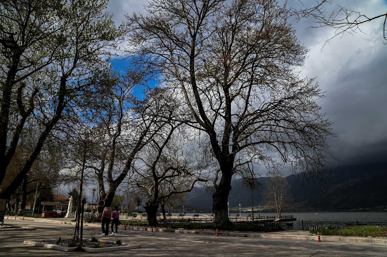 Καιρός αύριο: Φθινοπωρινό σκηνικό με τοπικές βροχές και καταιγίδες