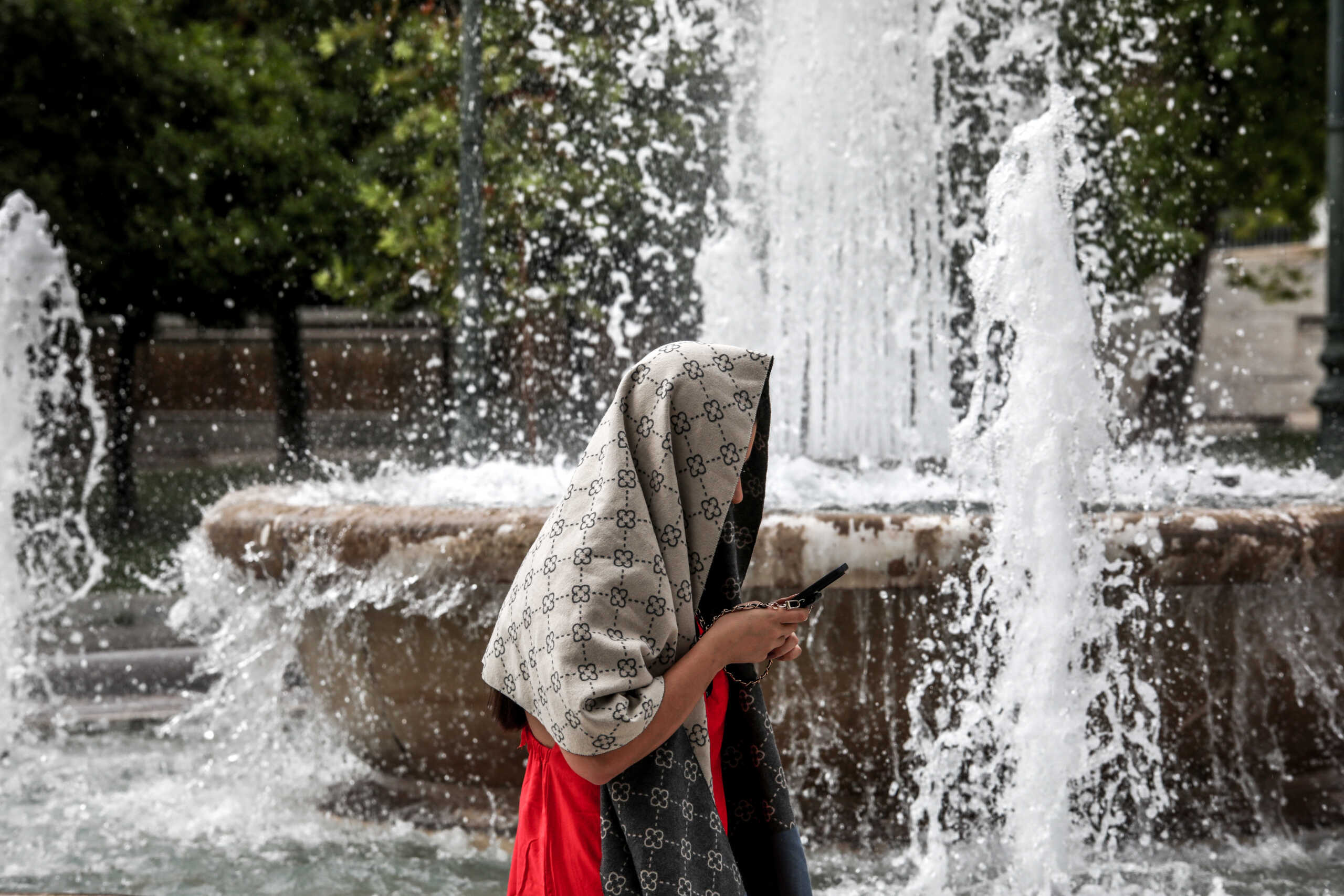 Καιρός σήμερα: Άστατος με τοπικές βροχές – Έως τους 36 βαθμούς η θερμοκρασία