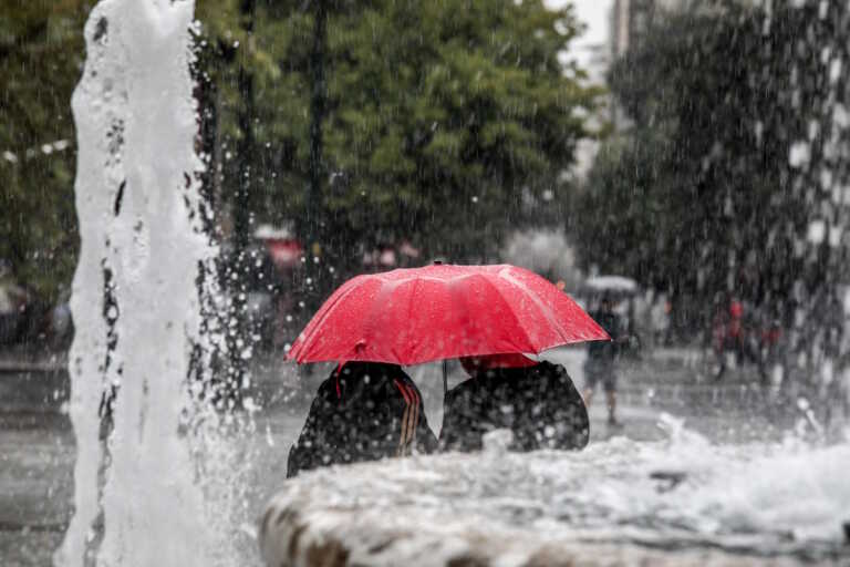 Έρχεται ψυχρό μέτωπο με επικίνδυνες καταιγίδες, ανέμους και χαλάζι, προειδοποιεί ο Μαρουσάκης