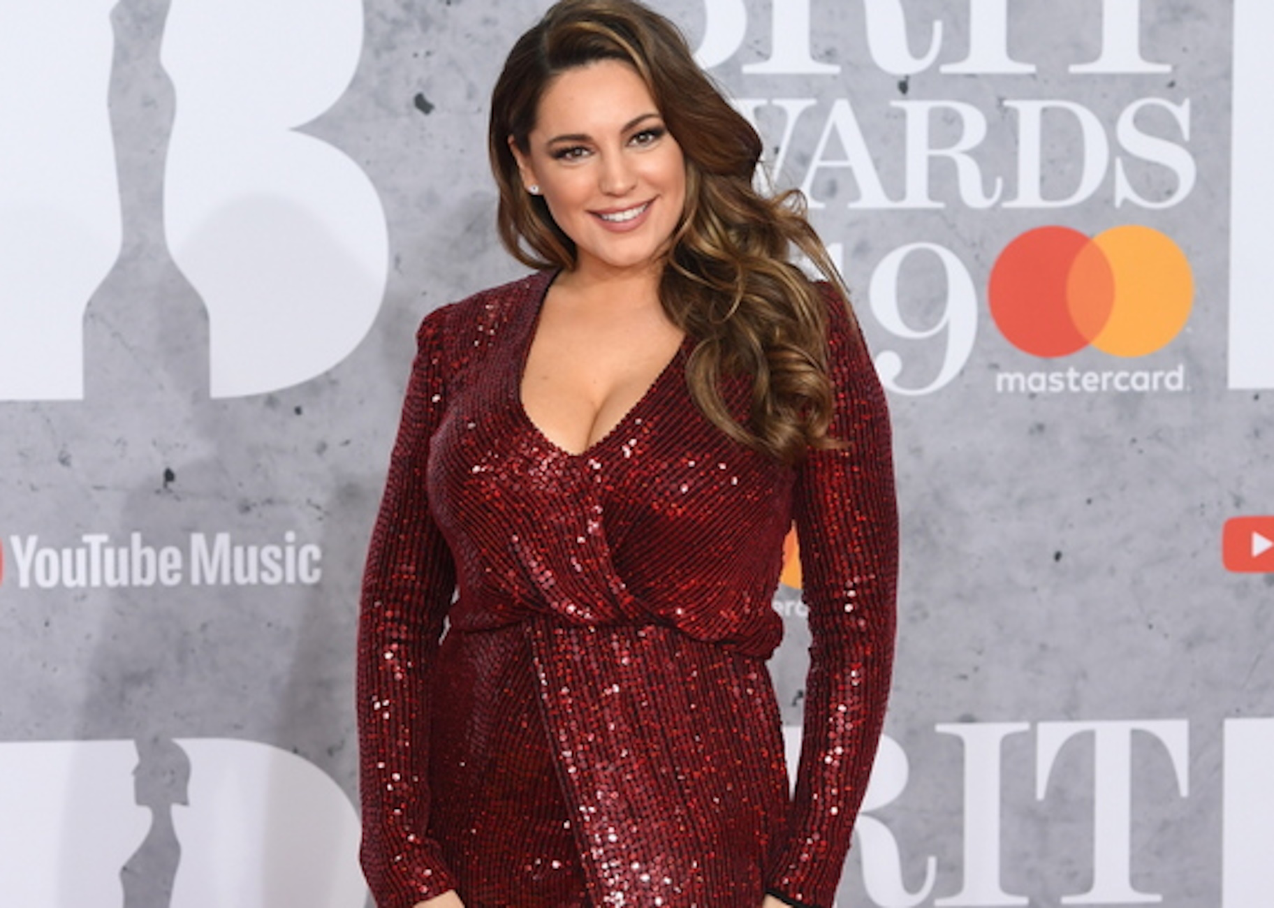 epa07383640 British model Kelly Brook arrives for the Brit Awards 2019 at the O2 Arena in Greenwich, London, Britain, 20 February 2019. It is the 39th edition of the British Phonographic Industry's annual pop music awards.  EPA