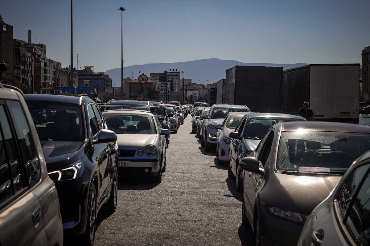 Κίνηση στους δρόμους: «Έμφραγμα» σε Κηφισό, Κηφισίας και Μεσογείων – Καθυστερήσεις στην Κατεχάκη λόγω τροχαίου