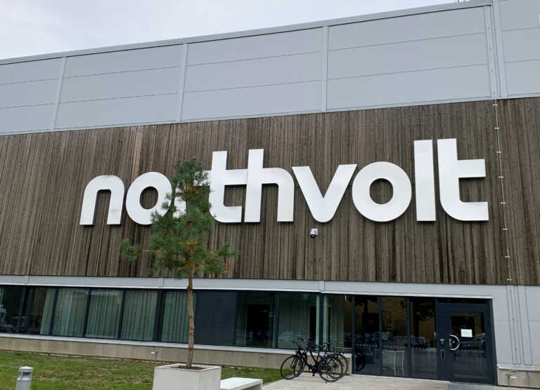 Η Northvolt θα μειώσει το εργατικό δυναμικό της κατά 25%