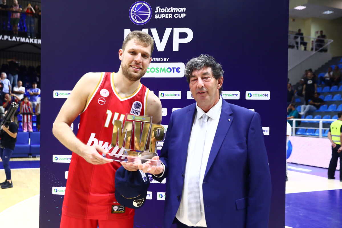 Ο Σάσα Βεζένκοφ MVP του τελικού του Super Cup