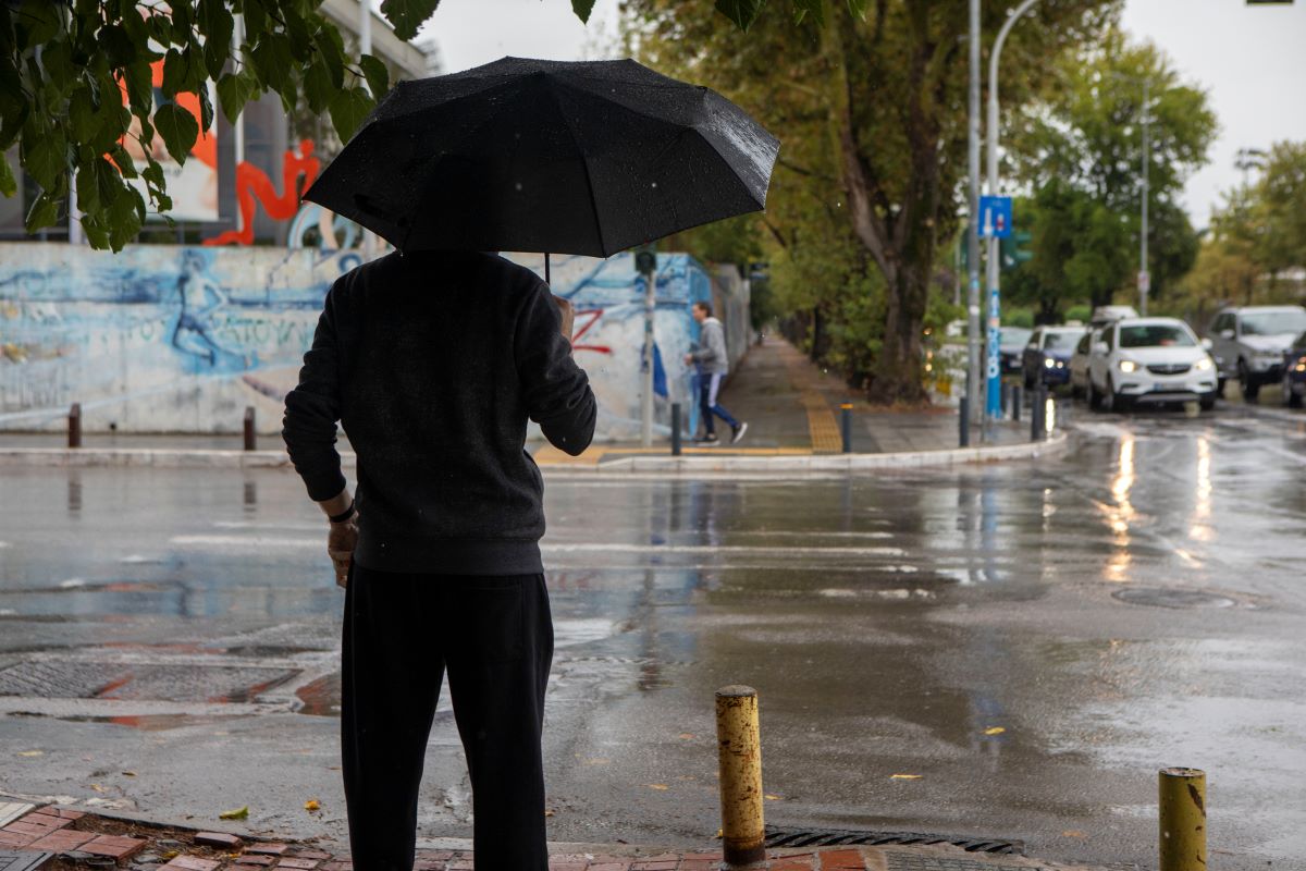 Καιρός: «Έρχεται ισχυρός εμποδιστής αντικυκλώνας στις αρχές Οκτωβρίου και θα μπλοκάρει τις βροχές» προβλέπει ο Κολυδάς