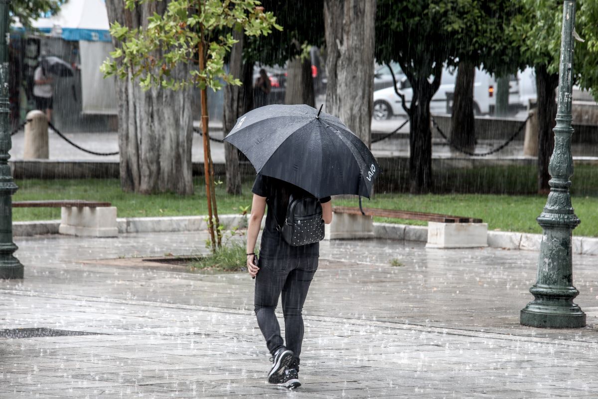 Καιρός: Θερμοκρασίες κάτω από τα κανονικά επίπεδα από μέσα Σεπτεμβρίου – Η ανάρτηση του Θοδωρή Κολυδά