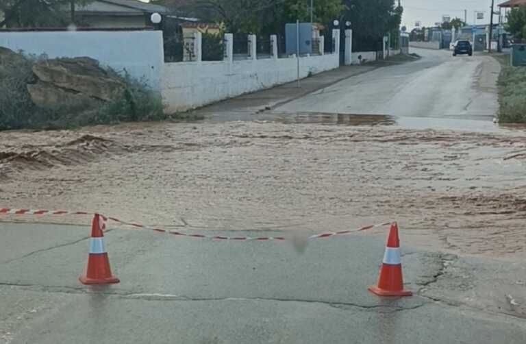 Κλειστή η επαρχιακή οδός Νέων Μουδανιών–Καλλικράτειας στην Χαλκιδική λόγω υπερχείλισης χειμάρρου