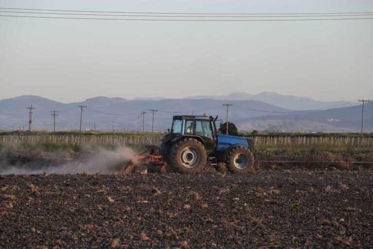 Στο τραπέζι κούρεμα πάνω από 50% στα κόκκινα δάνεια των αγροτικών συνεταιρισμών