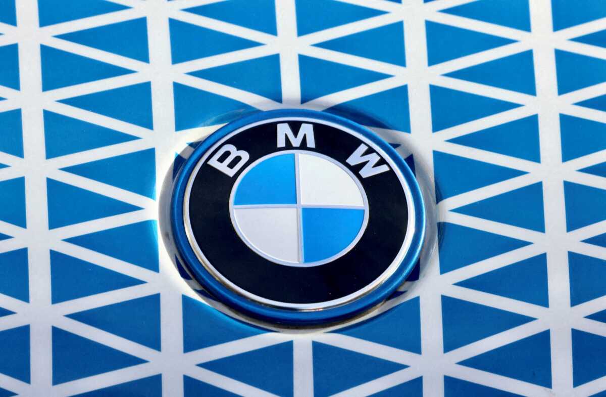 BMW: Προτρέπει το Βερολίνο να ψηφίσει κατά των δασμών της ΕΕ για τα ηλεκτρικά οχήματα από την Κίνα