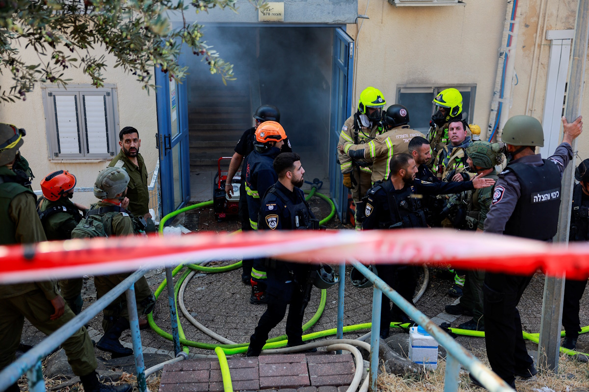 Ισραήλ: Νέο μπαράζ ρουκετών της Χεζμπολάχ – Δύο άνθρωποι έχασαν την ζωή τους