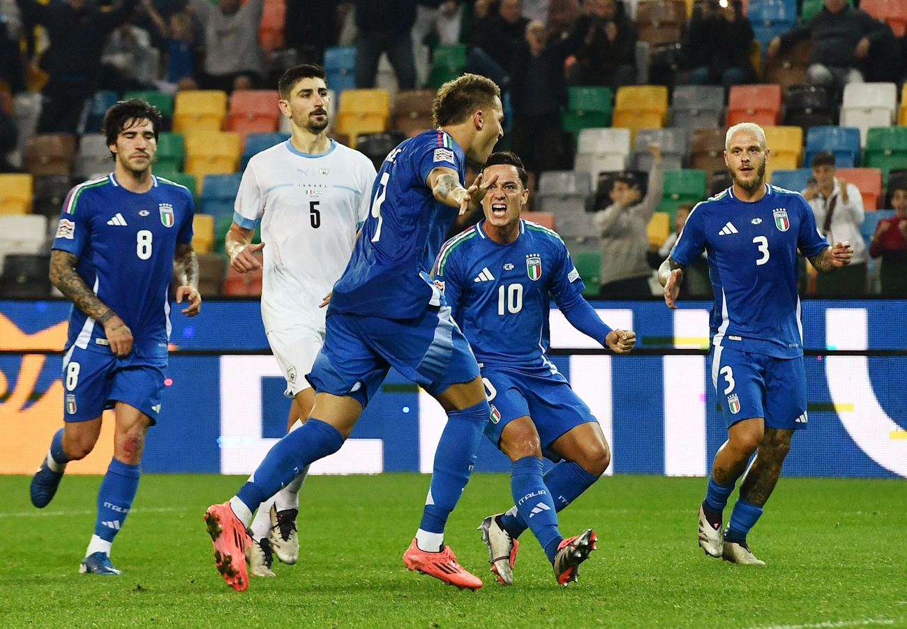 Soccer Football - UEFA Nations League - Group A2 - Italy v Israel - Bluenergy Stadium, Udine, Italy - October 14, 2024 Italy's Mateo Retegui celebrates scoring their first goal with teammates REUTERS