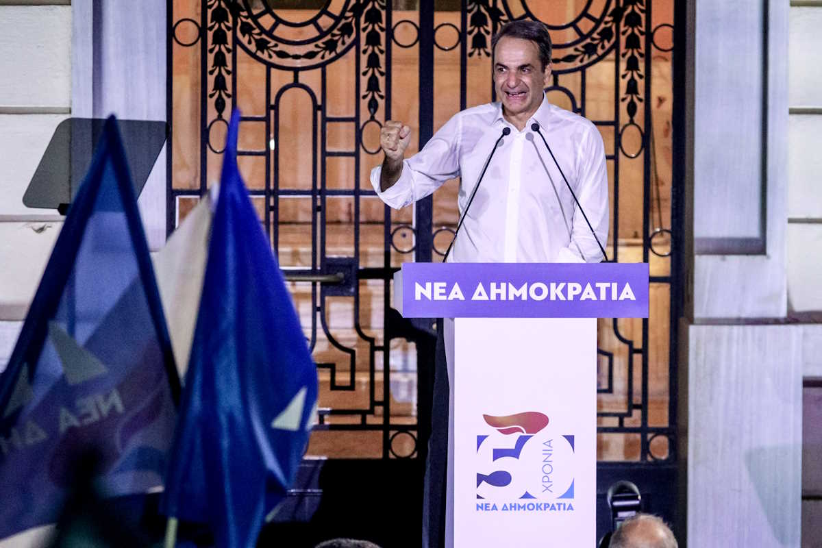 Μητσοτάκης από Ρηγίλλης: «Σας καλώ να τιμήσετε όλους τους αρχηγούς παρόντες και απόντες – Πάμε για άλλη μία θητεία»