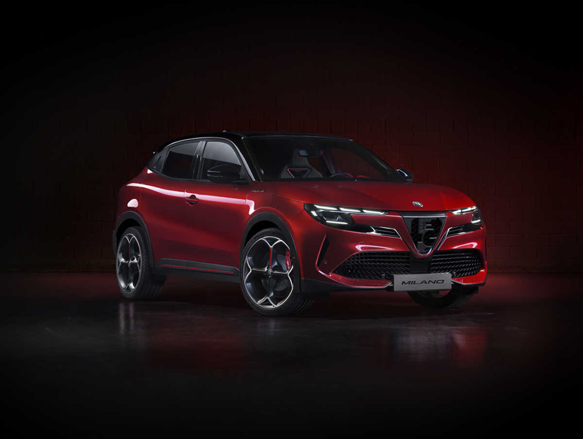 Ελληνική πρεμιέρα για την Alfa Romeo Junior στην Auto Athina 2024