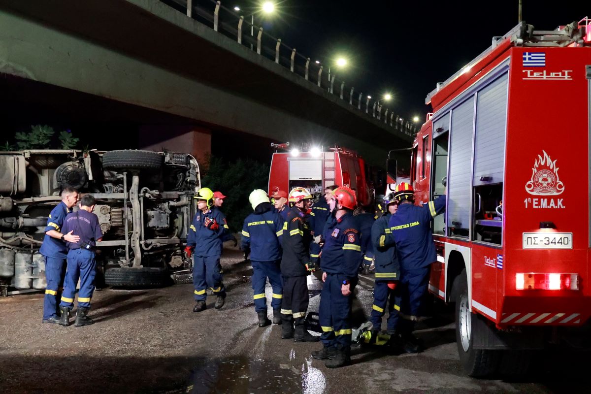 Ασπρόπυργος: Προανάκριση και ΕΔΕ για τον θάνατο του πυροσβέστη Γιώργου Κουτσοκώστα που σκοτώθηκε σε τροχαίο