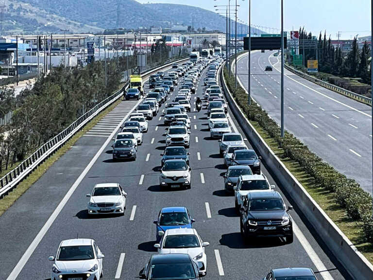 Αττική Οδός: Ξεκινάει η εποχή της ΓΕΚ ΤΕΡΝΑ – Τα διόδια, τα οφέλη για το Δημόσιο, η ισχυροποίηση του ομίλου