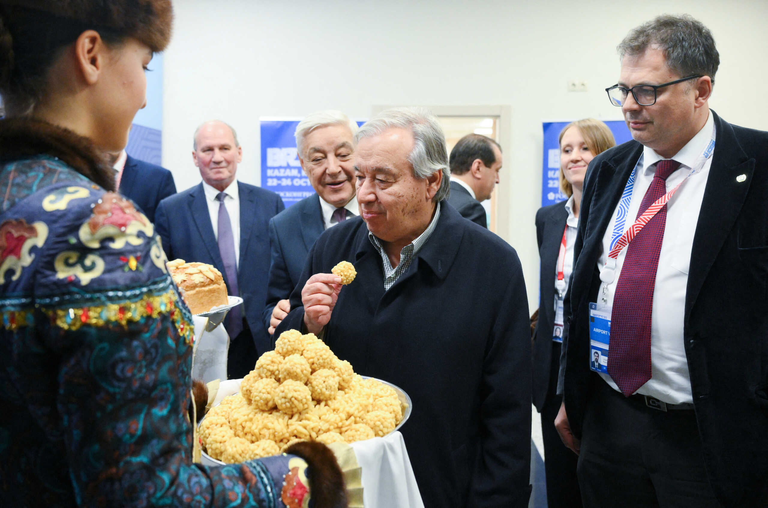 U.N. Secretary General Antonio Guterres takes part in a welcoming ceremony at an airport as he arrives to attend the BRICS summit in Kazan, Russia October 23, 2024. Pelagiia Tikhonova