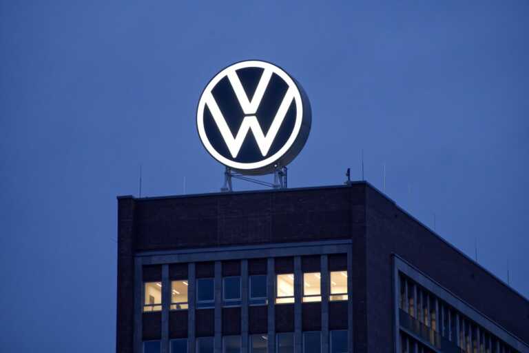 Volkswagen: Έρχεται τριπλό λουκέτο σε εργοστάσια στη Γερμανία