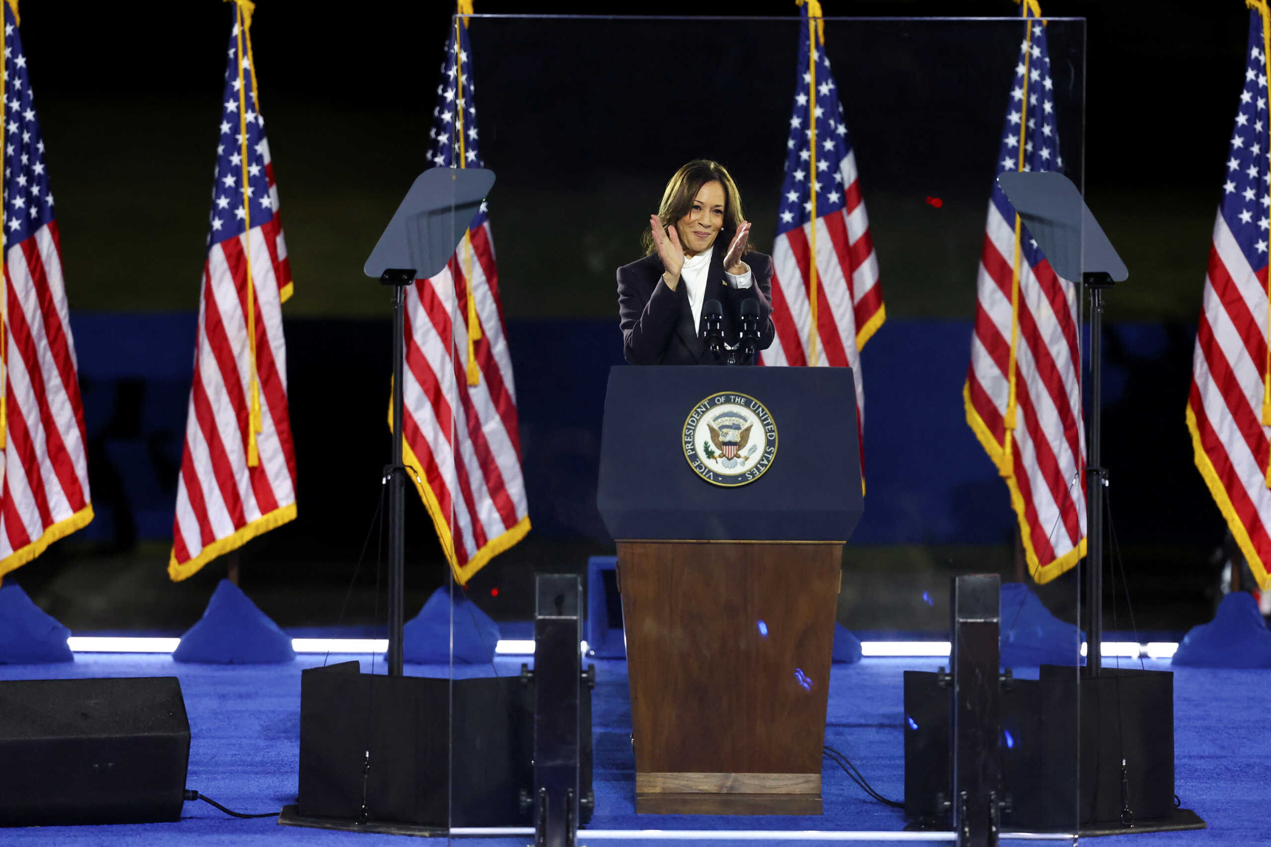 Democratic presidential nominee U.S. Vice President Kamala Harris delivers a speech on the National Mall one week before the Nov. 5 U.S. presidential election, in Washington, U.S., October 29, 2024. REUTERS