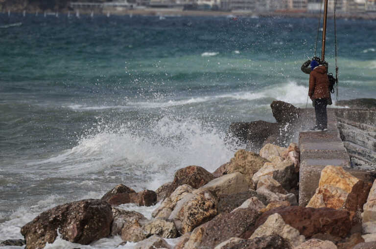 Λιακάδα και θερμοκρασίες έως 24 βαθμούς Κελσίου – Τι είναι το φαινόμενο JetStream που… εμποδίζει τον χειμώνα