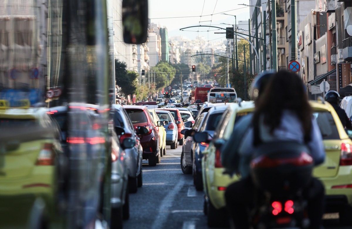 Προ των πυλών πρόστιμα 1.000 ευρώ με αφαίρεση πινακίδων και άδειας κυκλοφορίας