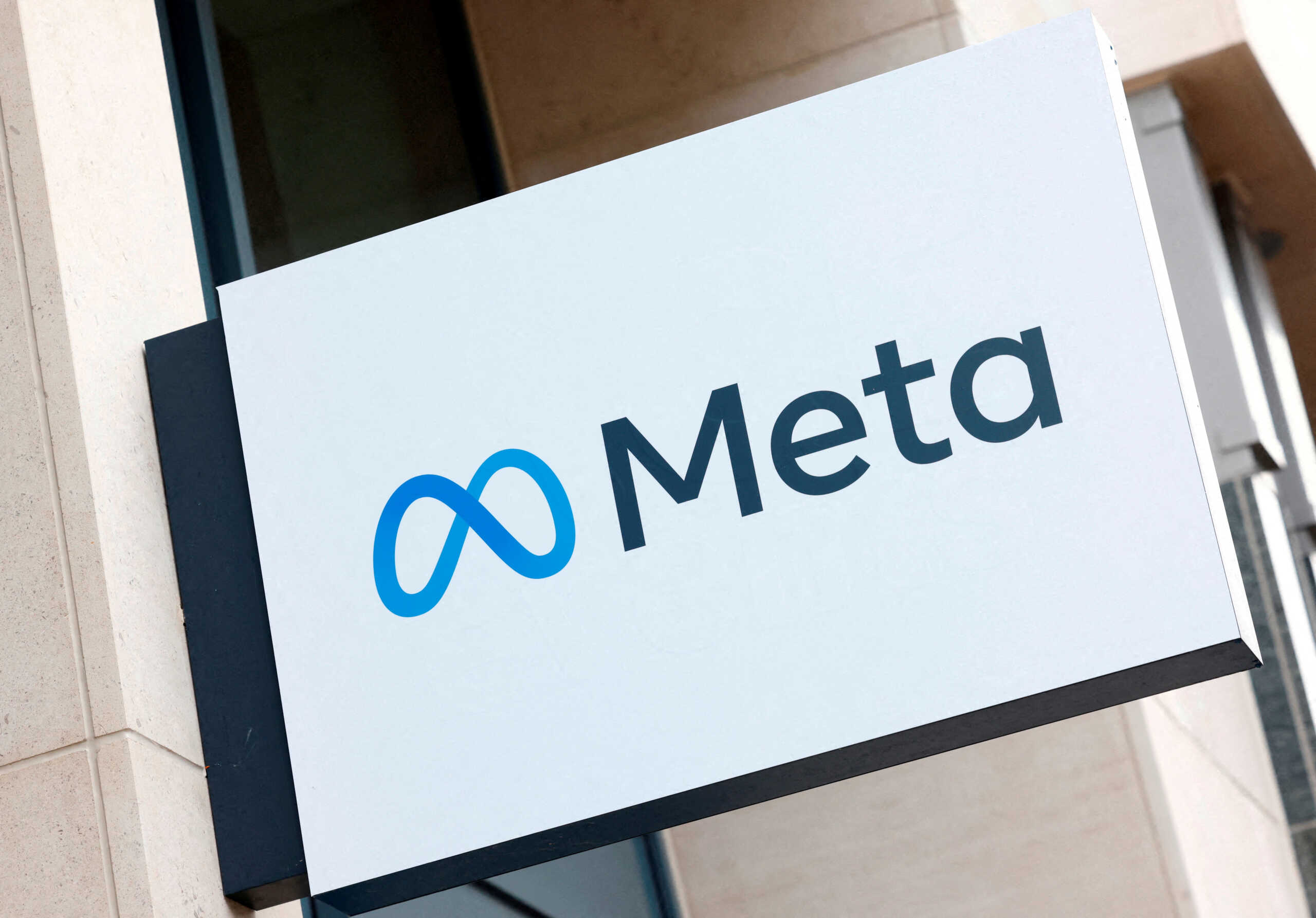 FILE PHOTO: The logo of Meta Platforms' business group is seen in Brussels, Belgium December 6, 2022. REUTERS