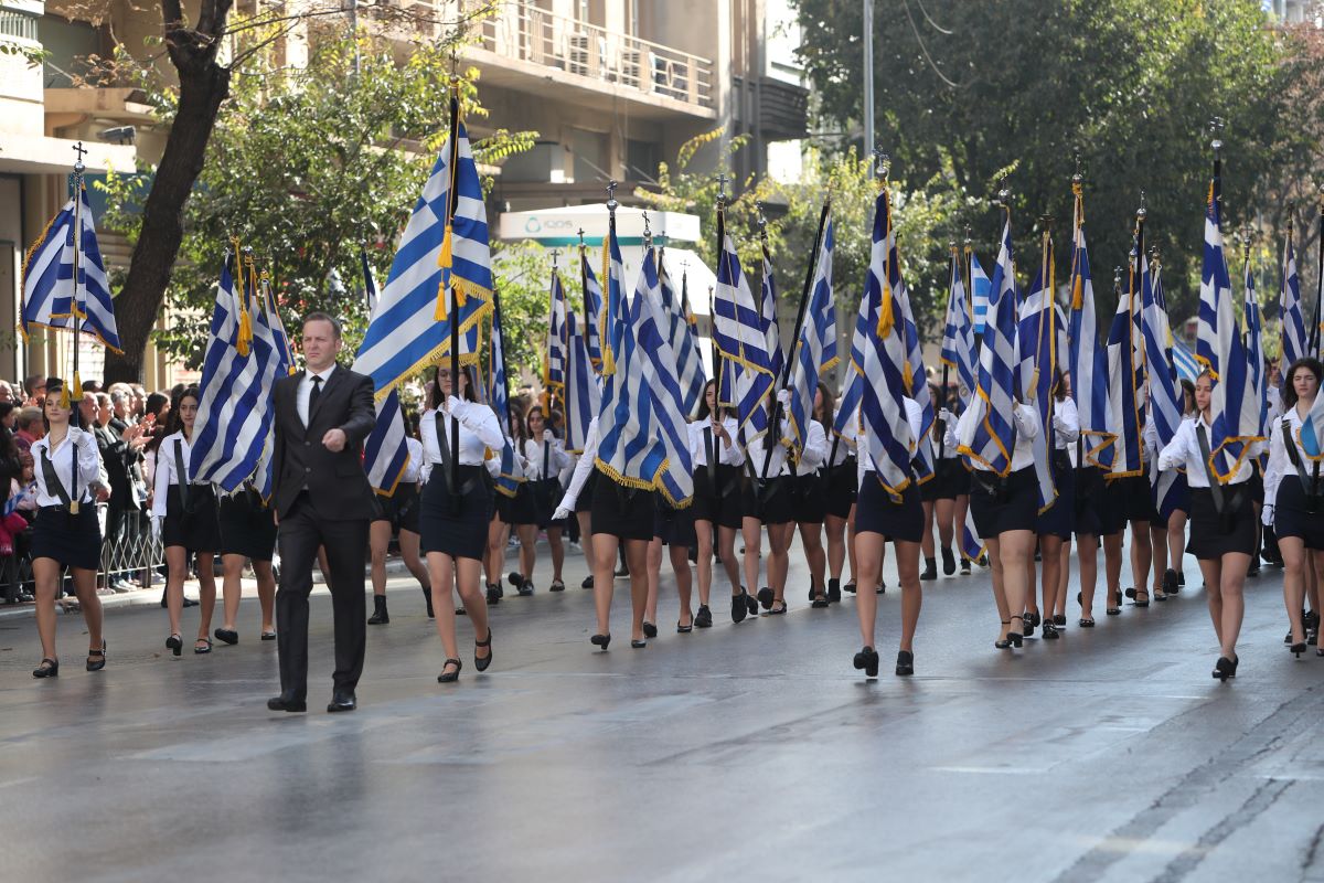 Θεσσαλονίκη: Υπερηφάνεια και νιάτα στη μαθητική παρέλαση για την επέτειο της 28ης Οκτωβρίου