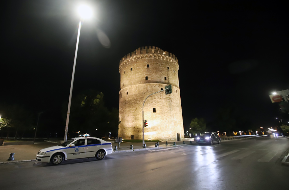 Θεσσαλονίκη: Πάνω από 400 έλεγχοι σε ένα βράδυ για αυτοσχέδιους αγώνες – Βεβαιώθηκαν 110 παραβάσεις