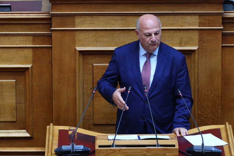 Τσιάρας: Όχι φωτοβολταϊκά πάρκα σε παραγωγική γη