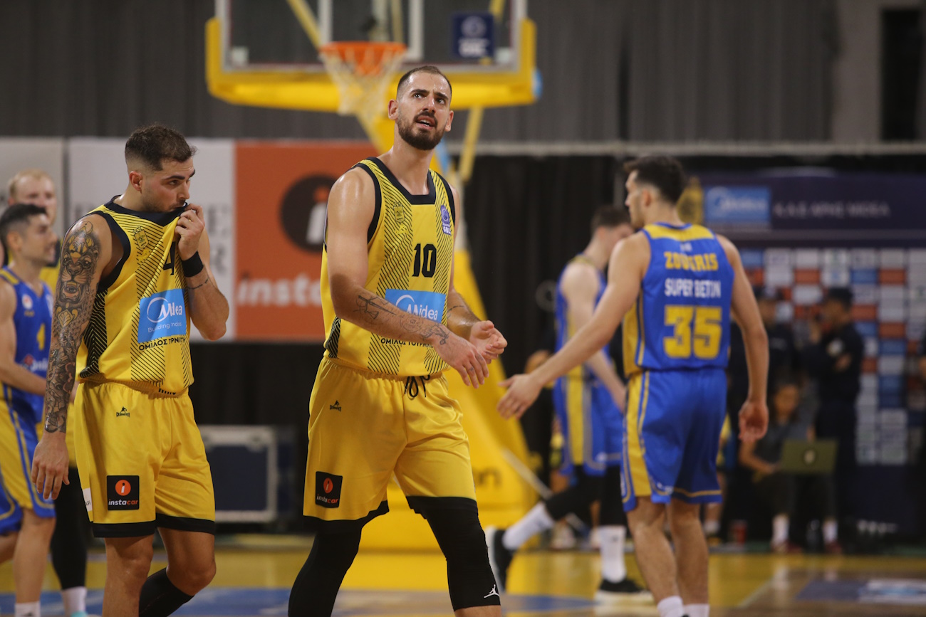 Άρης – Περιστέρι 77-71: Τρίτη σερί νίκη στη Greek Basketball League με κορυφαίο τον Ντε Τζούλιους