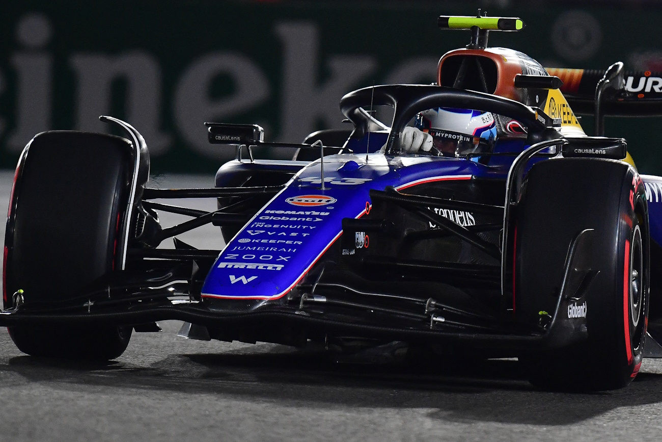 Nov 22, 2024; Las Vegas, Nevada, USA; Williams Racing driver Franco Colapinto (43) during qualifying at Las Vegas Circuit. Mandatory Credit: Gary A. Vasquez-Imagn Images