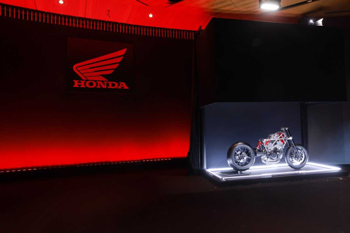 Honda: Με ηλεκτρικές, πρωτότυπες μοτοσυκλέτες στο Μιλάνο